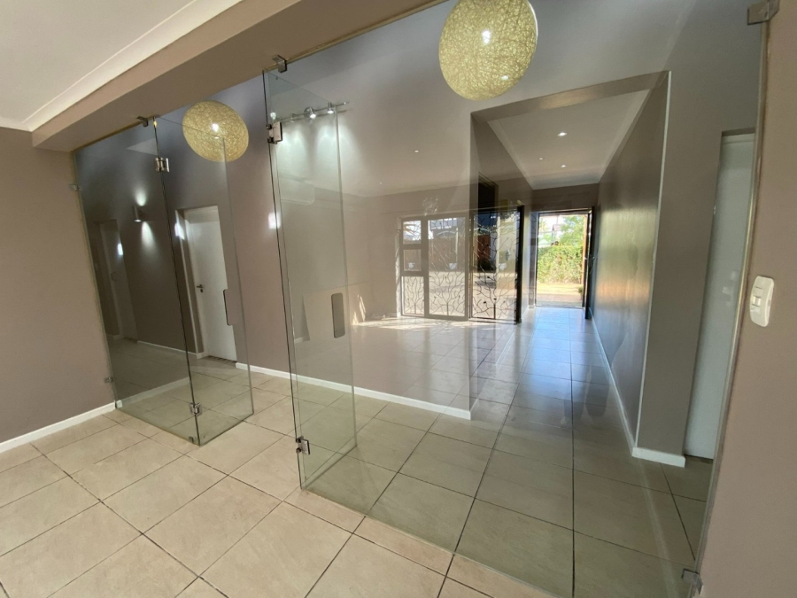 5 Bedroom Property for Sale in Highlands Western Cape